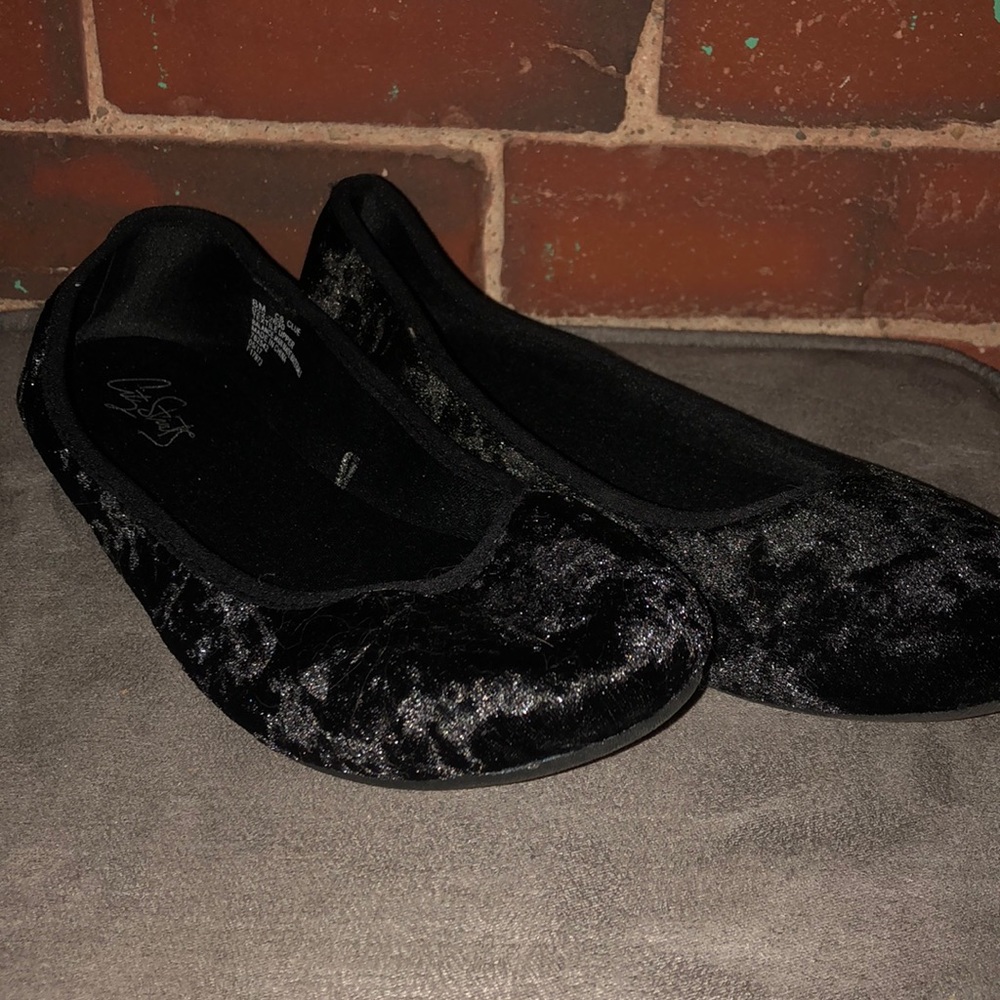 Black Flats!